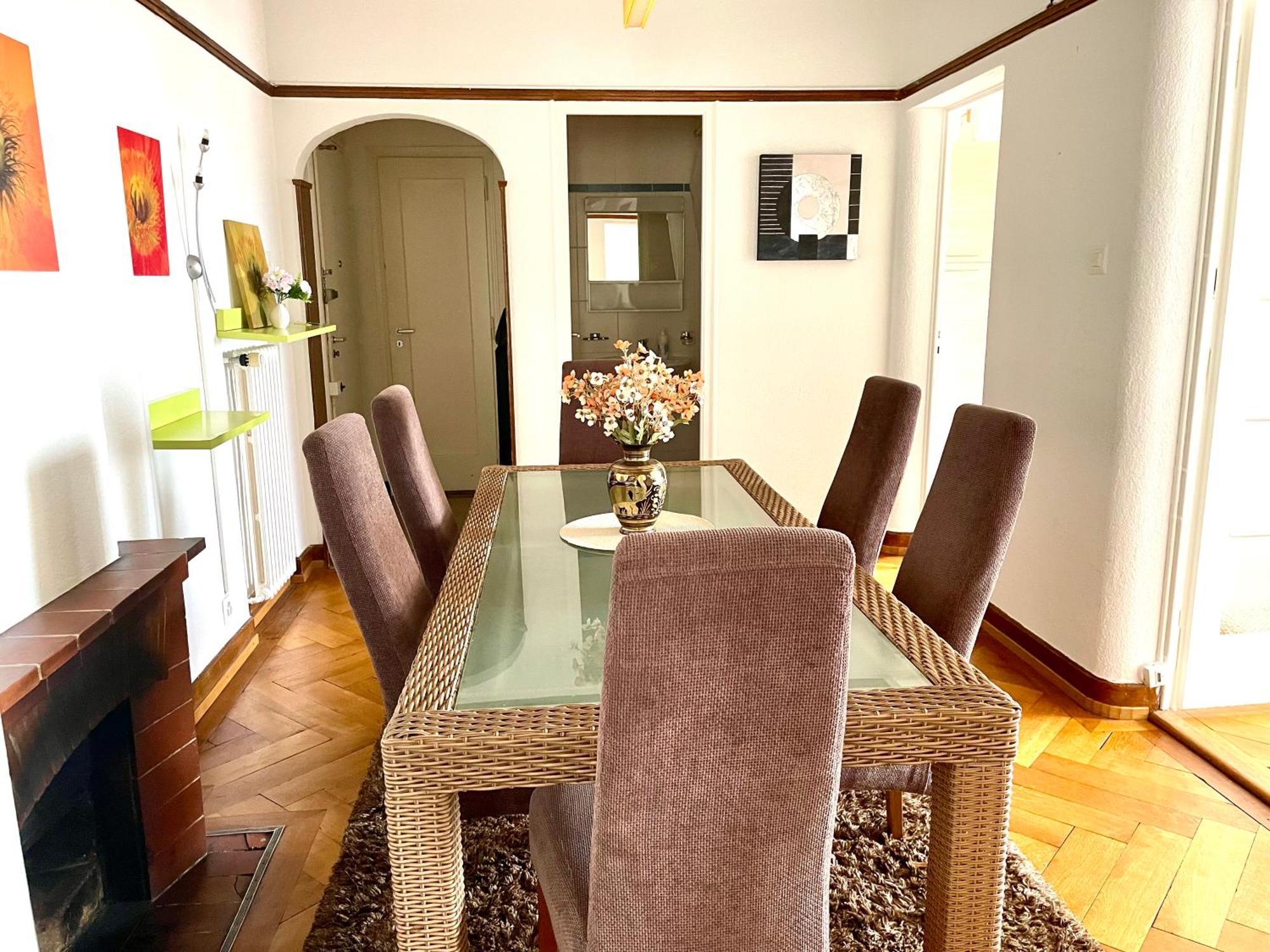 Grand Avec 3 A Coucher Apartment *
